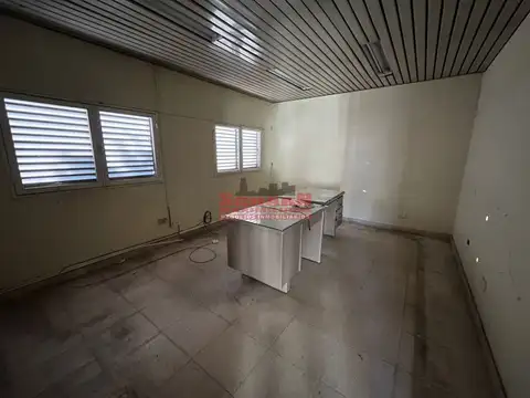 Galpon en Venta 40  mts Fondo