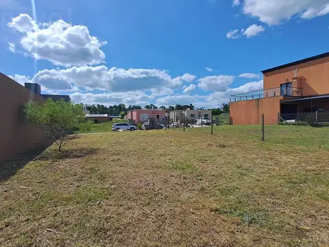 Terreno en Venta 25  mts Fondo