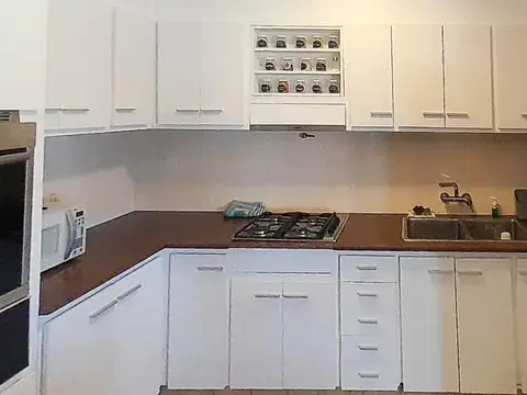 Local en Venta en Jose Leon Suarez, USD 210.000