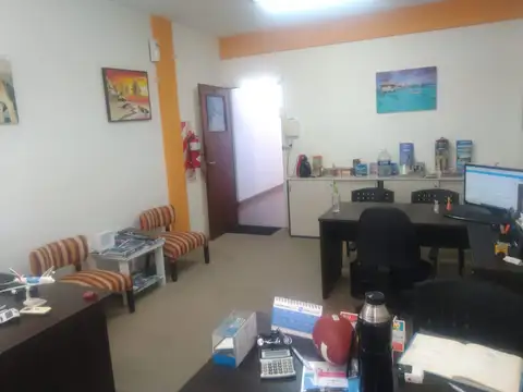 Oficina en Venta al Este
