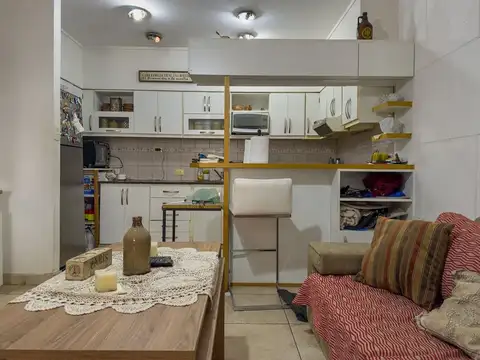 Depto Tipo Casa 4 ambientes con 1 baño