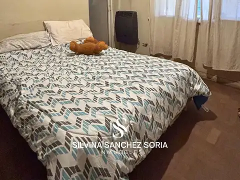 Casa 4 ambientes con 2 baños