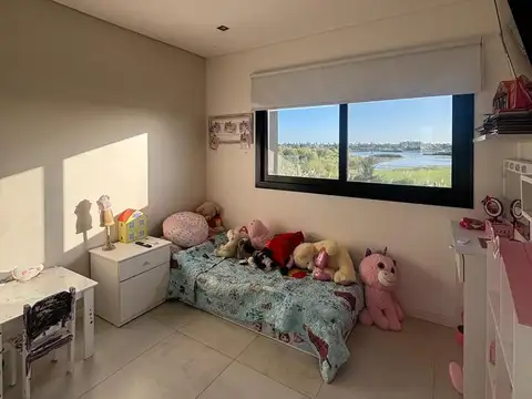 Casa en Venta en Countries y Barrios Cerrados en Berazategui, USD 420.000