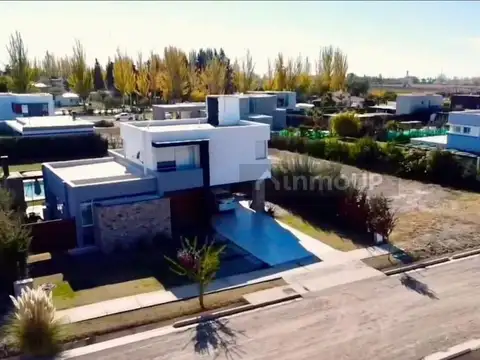 Terreno en Venta en Lunlunta, USD 59.000