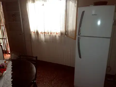 Depto Tipo Casa 4 ambientes con 2 baños