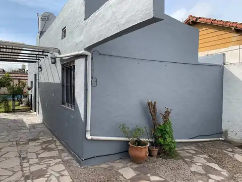 VENTA CASA 2AMB PILETA GARAG JARDIN GALPON-UDAONDO