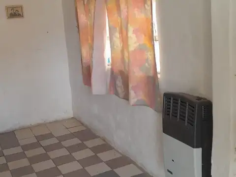 Vendo casa en  Lima,, hermoso parque, entrada para auto 