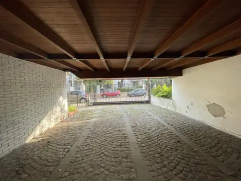 Casa en Venta en Adrogue, USD 295.000