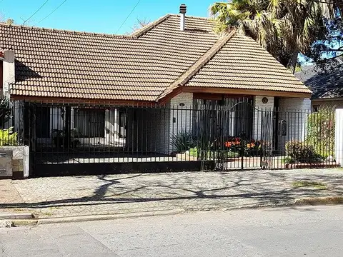 Bartolomé Cerretti 900