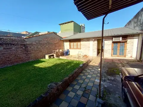 Terreno en Venta en Villa Luzuriaga, USD 110.000