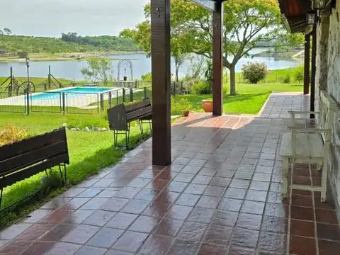 Casa en Venta con 7 cocheras