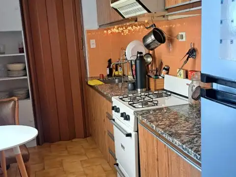 ALQUILER DE DEPARTAMENTO 3 AMBIENTES CON COCHERA SAENZ PEÑA