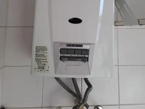 Excelente dos ambientes al frente en Nuñez