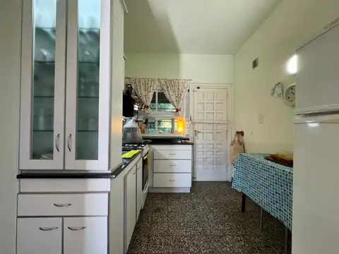 Casa en Alquiler con 1 cochera