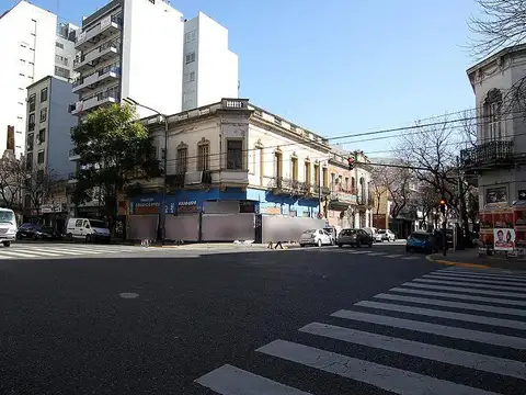 Terreno en Venta. San Cristobal, Esquina, 34mts de frente, 3700m2 vendibles, 38mts de altura.