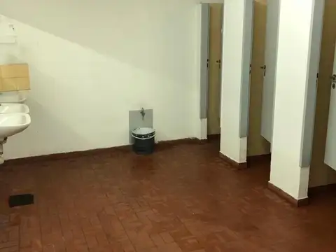 Galpón Mixtura 2 e/camión (1400m2)