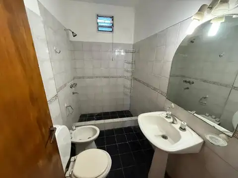 Depto Tipo Casa 3 ambientes con 2 baños