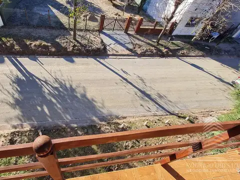 Depto Tipo Casa 4 ambientes con 3 baños