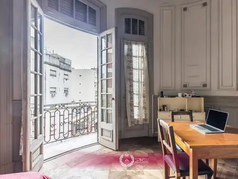 Oficina en Venta 100 años