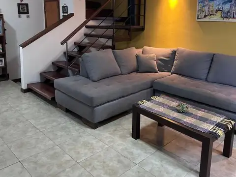 Depto Tipo Casa en Venta en Villa Primera, USD 118.000