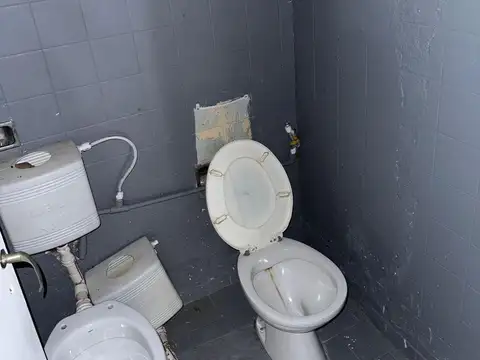 Galpon en Venta 42  mts Fondo