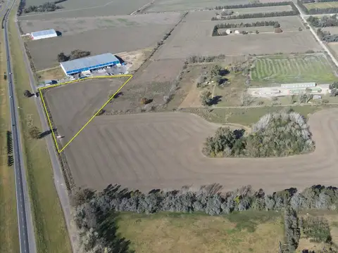 3 Has Industriales sobre Panamericana