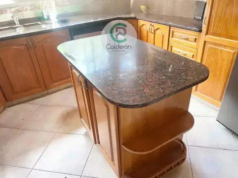 Casa 4 ambientes con 3 baños