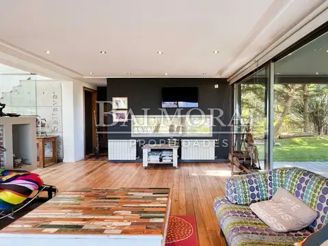 Casa 5 ambientes con 4 baños