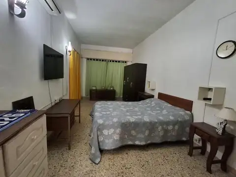 Casa 6 ambientes con 2 baños