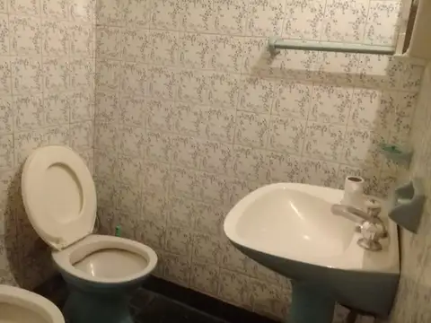 Depto Tipo Casa en Venta 70 años