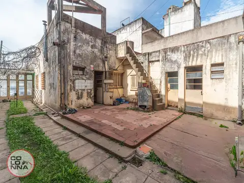 Galpon en Venta 8  mts Frente