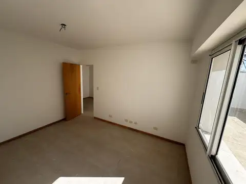 Oficina 4 ambientes con 1 baño