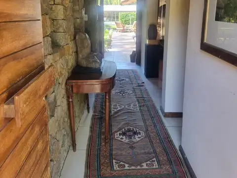 Casa en Venta con 6 cocheras