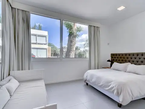 Depto Tipo Casa en Venta con 2 cocheras