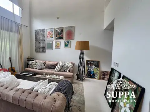 Casa 4 ambientes con 3 baños