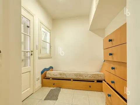 Depto Tipo Casa 4 ambientes con 2 baños