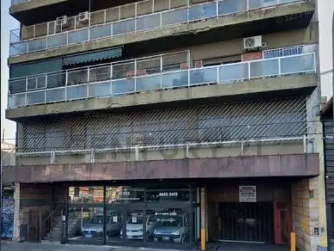 Cochera fija en excelente ubicación – Av. Rivadavia, Liniers.