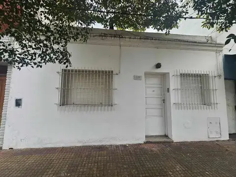 PH 2 Dormitorios en Alquiler, La Plata +Patio