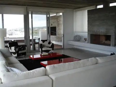 VENTA: CASA 7 DORM C/PISCINA Y MUY BUENA VISTA EN EL CHORRO