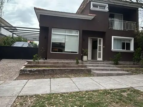 Casa en barrio Dalvvian