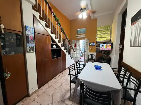 Casa 11 ambientes con 3 baños