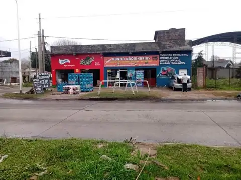 4 Locales Monte Grande