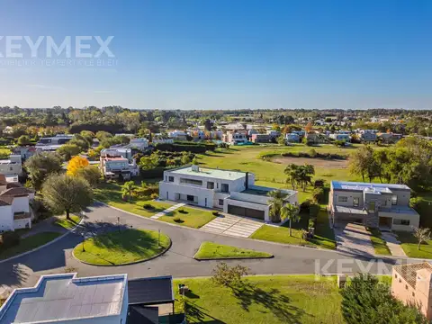 Casa en Venta de 8 dormitorios