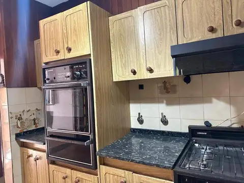 Casa 5 ambientes con 3 baños