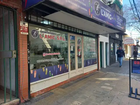 EXCELENTE Y AMPLIO LOCAL A MTS. DE MAIPÚ-S/EXPENSAS C/PERSIAN ELÉCTRICA