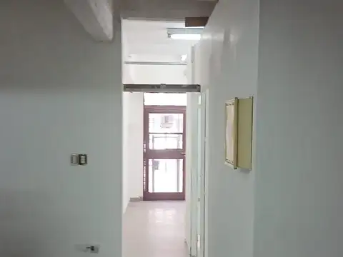 Local en Alquiler Via Púb.