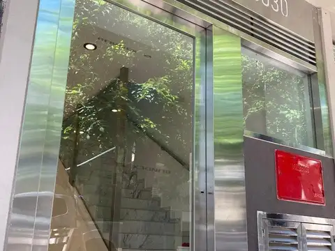 Local en la mejor zona comercial de Villa Luro. 41 mts2