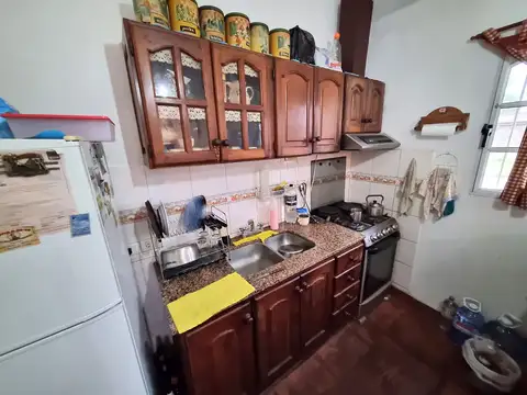 Casa 3 ambientes con 1 baño
