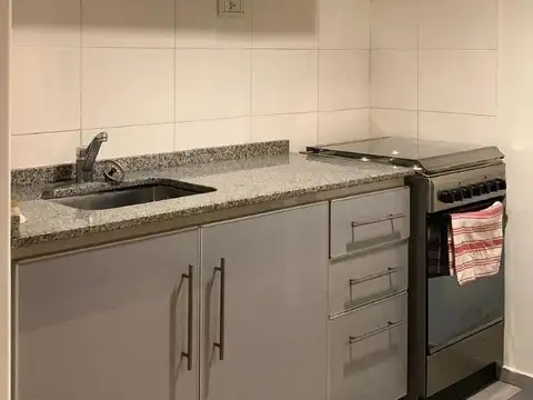 ALQUILER Monoambiente Alquiler 42 m² Balcon Frente Up Pileta Laundry