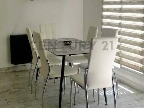 Casa 2 ambientes con 1 baño